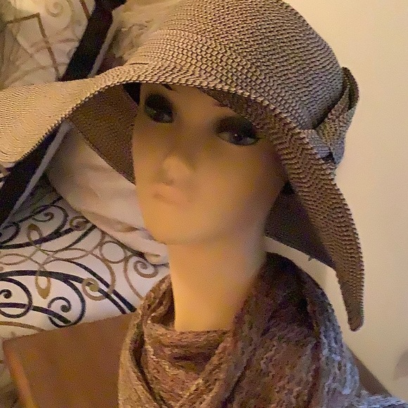 Hat - Picture 4 of 5